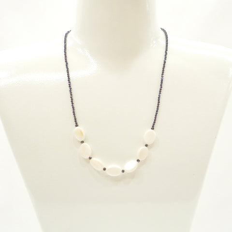 シェル・ブラックスピネル ネックレス