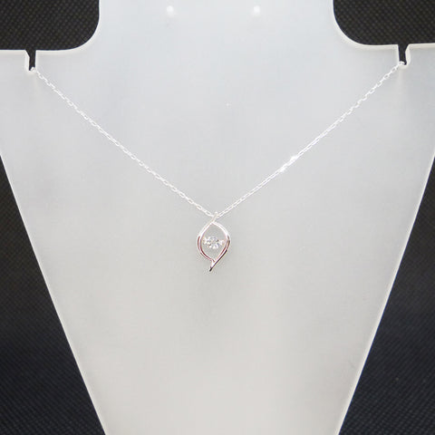 【Dancing Stone】 K10WG アクアマリン ネックレス 《3月誕生石》