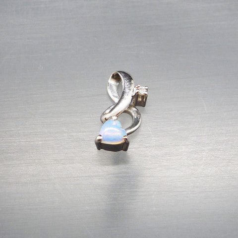 Pt900 オパール ハート ペンダントトップ(チェーンなし) 《10月誕生石》